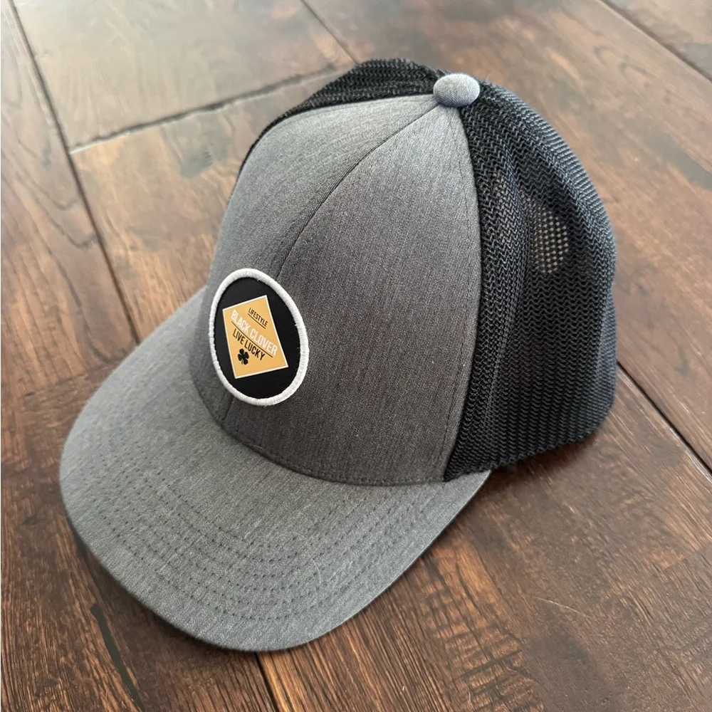 Mens Black Clover Gray and Black Trucker Hat - Picture 9 of 12